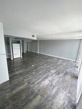 2101 Atlantic Shores Blvd in Hallandale Beach, FL - Building Photo - Building Photo