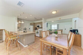 2660 Davis Blvd in Sarasota, FL - Building Photo - Building Photo