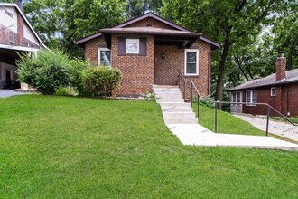 7420 Lansdowne Ave in St. Louis, MO - Building Photo - Building Photo