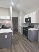 15427 W Little York Rd in Houston, TX - Building Photo - Building Photo