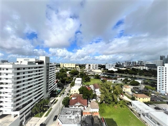 Ram Miami River South Apartments in Miami, FL - Building Photo - Building Photo