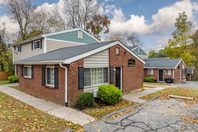 81-105 Overton Ave in Waterbury, CT - Foto de edificio - Primary Photo