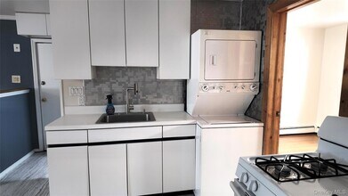 3249 Barkley Ave in Bronx, NY - Building Photo - Building Photo