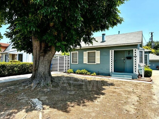 property at 6202 N Muscatel Ave