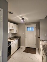 3948 Murray Ave, Unit 2 in Pittsburgh, PA - Building Photo
