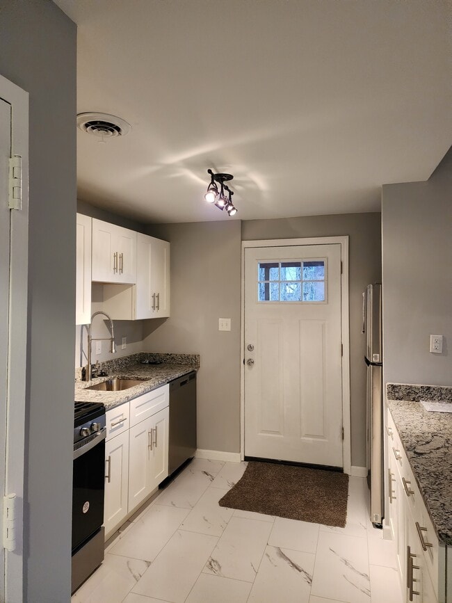 3948 Murray Ave, Unit 2