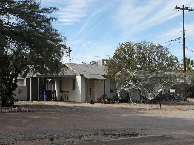 2655 N Tucson Blvd in Tucson, AZ - Building Photo - Building Photo