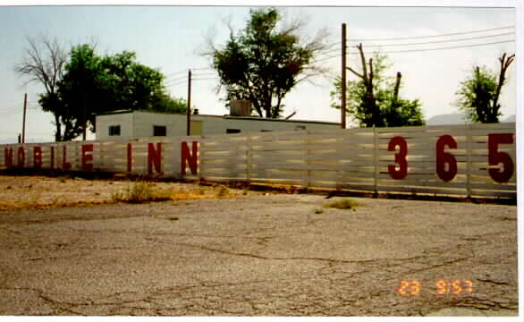 Hitchin' Post Mobil Home Park in Las Vegas, NV - Foto de edificio - Building Photo