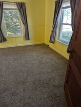 223 Tuttle Rd, Unit 2nd fl in Middletown, CT - Building Photo - Building Photo