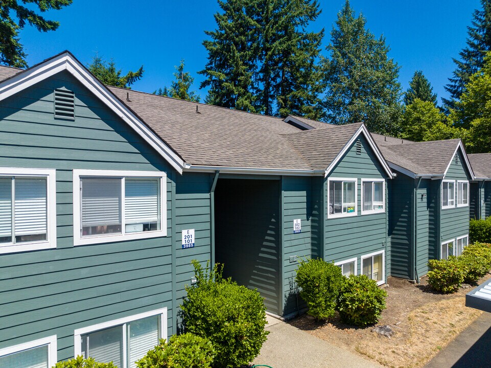 Pointe West Apartments in Port Orchard, WA - Building Photo