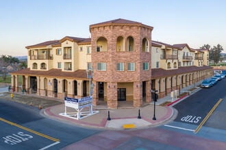 876 S D St in Perris, CA - Foto de edificio - Building Photo