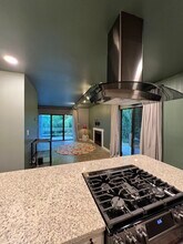 130 E Longview St in Chapel Hill, NC - Building Photo - Building Photo