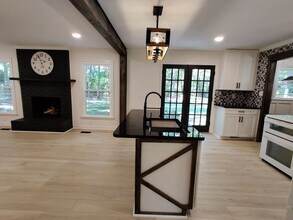 1301 Leolillie Ln in Charlotte, NC - Building Photo - Building Photo