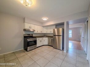 12 Creek Rd in Brick, NJ - Building Photo - Building Photo