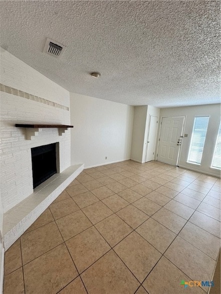 209 Versailles St in Victoria, TX - Building Photo - Building Photo