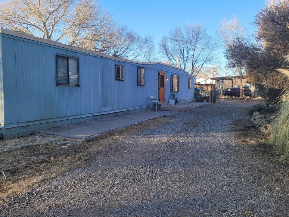 3 Norris in Peralta, NM - Building Photo