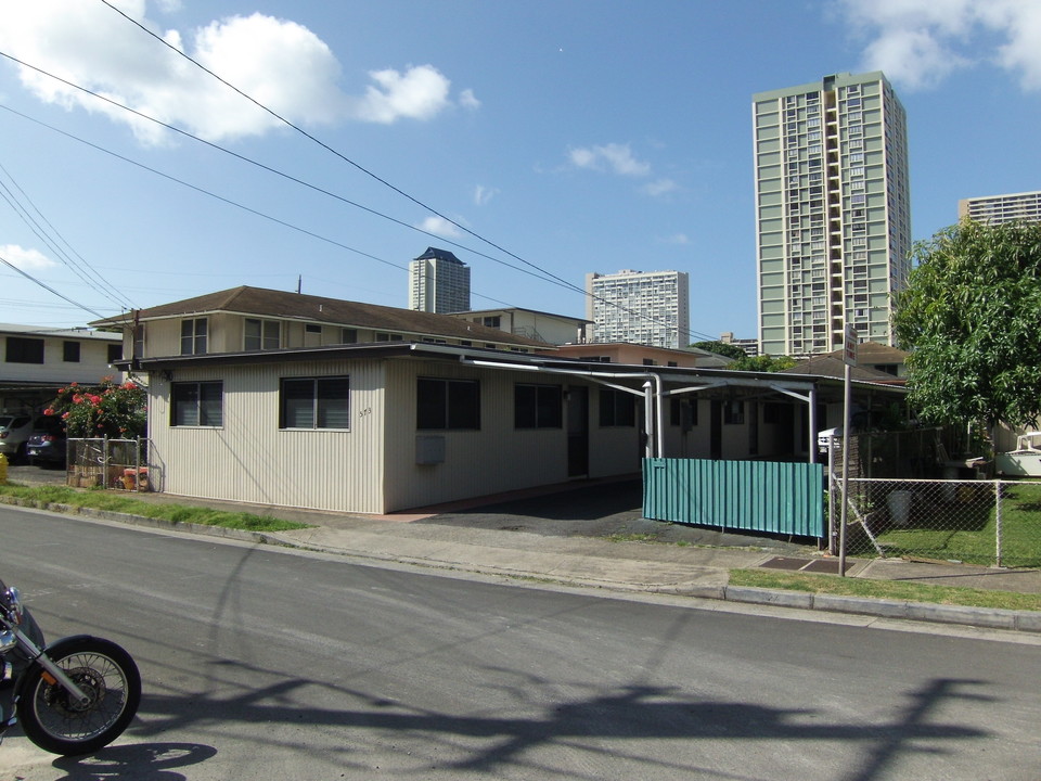 573 Lauiki St in Honolulu, HI - Foto de edificio