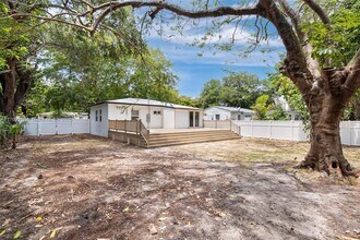 12325 NE 11th Pl in North Miami, FL - Building Photo - Building Photo