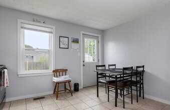 140 Sawyer St in South Portland, ME - Building Photo - Building Photo