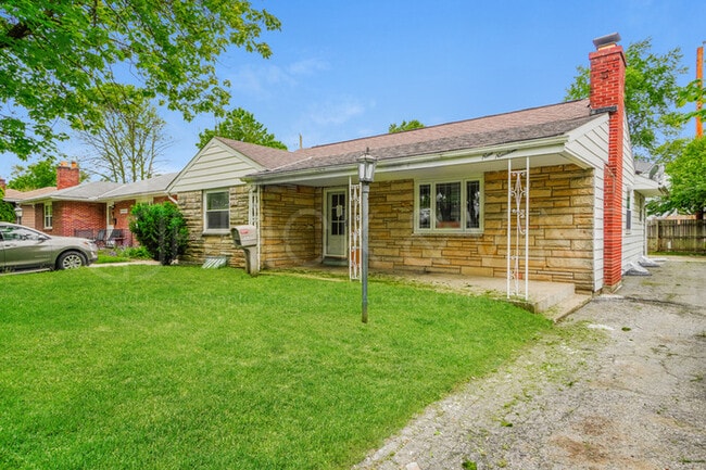 property at 919 S Warren Ave