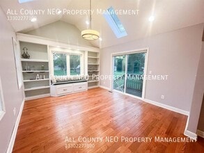 8988 Birchwood Dr in Twinsburg, OH - Building Photo - Building Photo