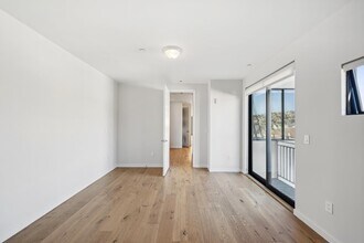 270 Ocean Ave in San Francisco, CA - Building Photo - Building Photo