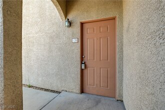 4655 Gold Dust Ave in Las Vegas, NV - Foto de edificio - Building Photo