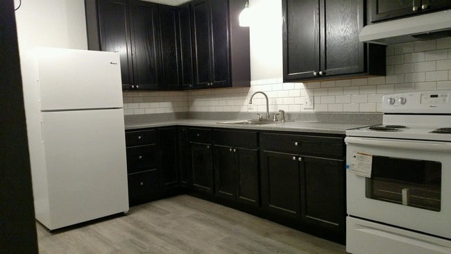 130 Sweetwater St, Unit A