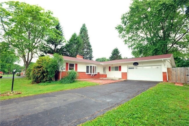 property at 15 Green Valley Dr