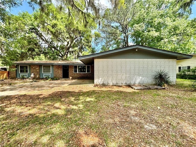 12434 Largo Dr