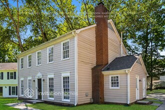 7105 Lea Wood Ln in Charlotte, NC - Building Photo - Building Photo