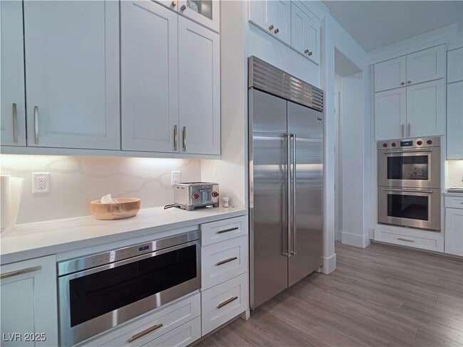 property at 2716 King Louis St