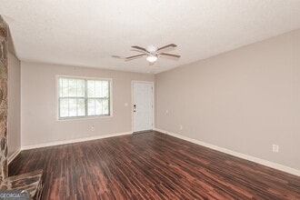 5009 Hawthorne Ct in Smyrna, GA - Building Photo - Building Photo