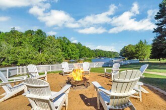 219 E River Bend Dr in Eatonton, GA - Building Photo - Building Photo