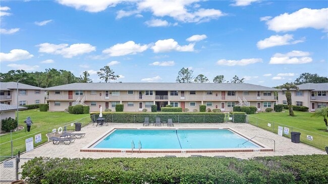 property at 1100 E Caroline St