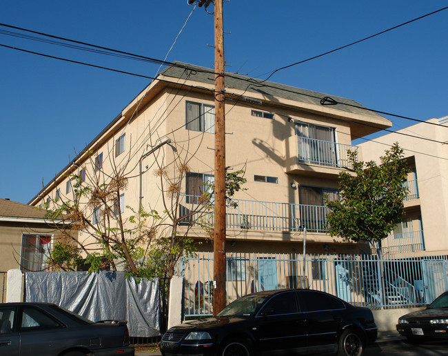 5561 Bonner Ave in North Hollywood, CA - Building Photo - Building Photo