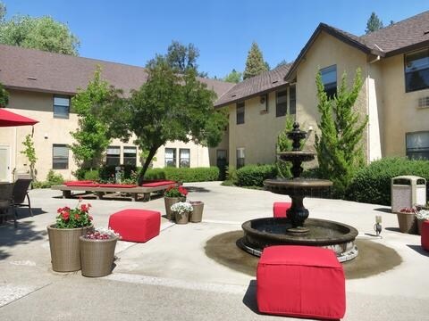 Hilltop Commons Senior Living in Grass Valley, CA - Building Photo - Building Photo