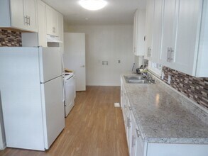 606 Nunn St in Chapel Hill, NC - Building Photo - Building Photo