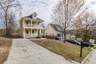 1401 Rome Dr NW in Atlanta, GA - Building Photo - Building Photo