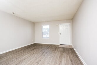 4819 Royal Run Dr in Memphis, TN - Building Photo - Building Photo