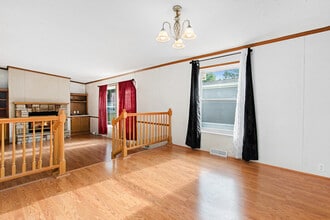 356 Burr Oak Ln in Ypsilanti, MI - Foto de edificio - Building Photo