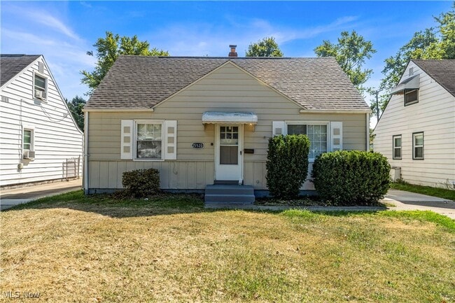 property at 25520 Briardale Ave
