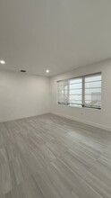 2031 Meridian Ave in Miami Beach, FL - Building Photo - Building Photo