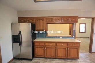 11231 Eby St in Overland Park, KS - Building Photo - Building Photo
