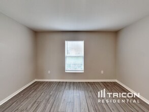 2045 Amber Sweet Cir in Dundee, FL - Building Photo - Building Photo