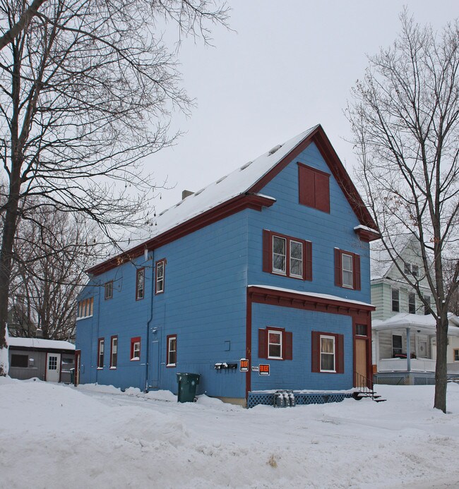 233 Glenwood Ave in Rochester, NY - Building Photo - Building Photo