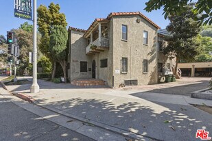 1492 Silver Lake Blvd in Los Angeles, CA - Building Photo