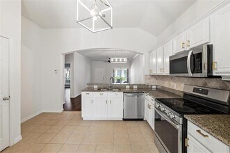 575 S Virginia Hills Dr in McKinney, TX - Foto de edificio - Building Photo