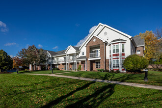 Gateway Terrace Apartments in Sun Prairie, WI - Foto de edificio - Building Photo