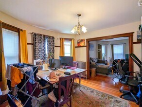 85 Lowell St, Unit 1 in Somerville, MA - Building Photo - Building Photo
